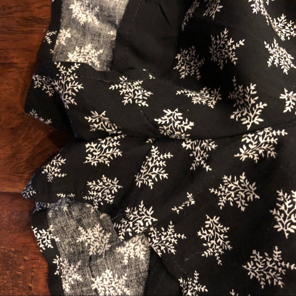 Lace-up Black Romper - Picture 5 of 10